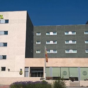 B&B Hotel Madrid Aeropuerto T1 T2 T3 Exterior photo