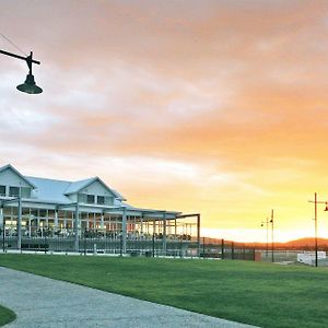 ג'ורג' טאון York Cove Hotel Exterior photo