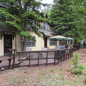 ווטרטון פארק Crandell Mountain Lodge Exterior photo