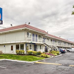 Wintermutes Corner Motel 6-Everett, Wa - South Exterior photo