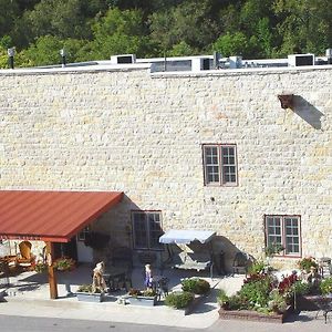 Lanesboro Stone Mill Hotel & Suites Exterior photo