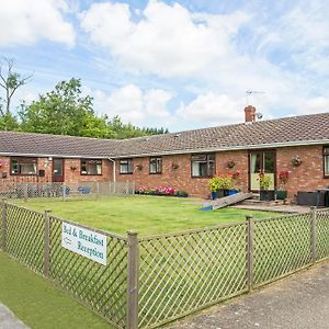 לינה וארוחת בוקר Takeley Little Bullocks Farm Exterior photo