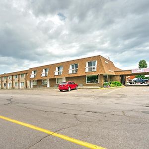 Trois-Rivières Hotel Motel Penn-Mass Exterior photo