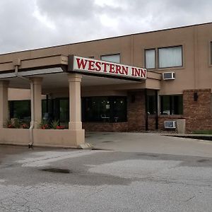 קאונסיל בלאפס Western Inn Exterior photo