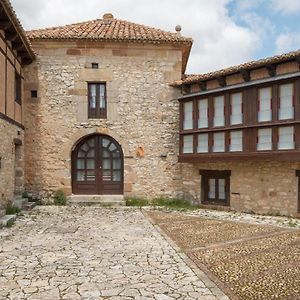 בית הארחה Valoria de Aguilar 	Casas De Valoria Exterior photo