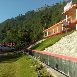 Bala Pir Ziarat Hotel Mountain Track - Taranna Balakot Exterior photo