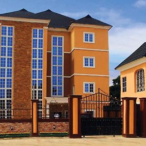 Umuahia De Royal Legacy Hotel And Suites Exterior photo