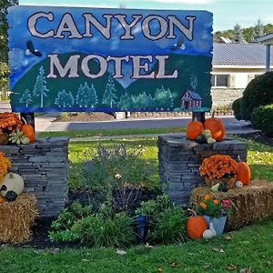 וולסבורו Canyon Motel Exterior photo