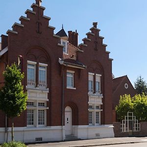 באילול Logis - Belle Hotel, Lille-Ouest Exterior photo