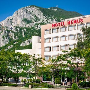 וראצה Hemus Hotel - Vratza Exterior photo