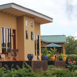 קראטו Tanzanice Farm Lodge Exterior photo