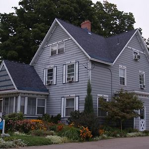 Fairview  Four Creeks Bed&Breakfast Exterior photo