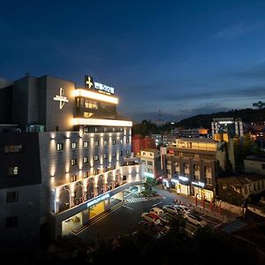 Gwangju Metropolitan City Hotel Artheim Exterior photo