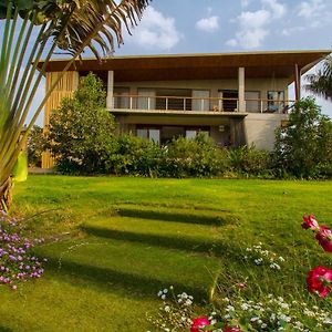 Rudana Stayvista At Shubmann Villa With Pvt Pool & River View Exterior photo
