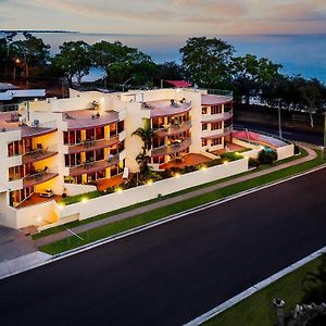 הרווי ביי Alexander Beachfront Apartments Exterior photo