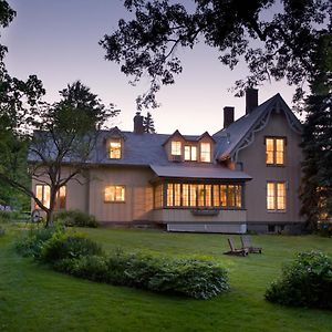 Trumansburg Gothic Eves Inn And Spa Bed And Breakfast Exterior photo