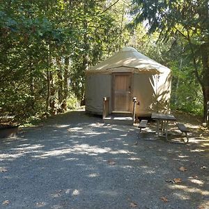 Pleasant Hill Tall Chief Camping Resort Yurt 5 Exterior photo