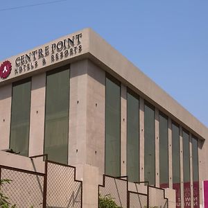 מלון Centre Point Navi מומביי Exterior photo