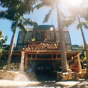 פוארטו גאלרה White Beach Resort Bar & Restaurant Exterior photo