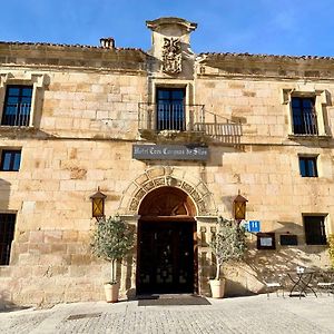 סנטו דומינגו דה סילוס Hotel Tres Coronas De Silos Exterior photo