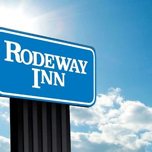 למברטון Rodeway Inn Exterior photo