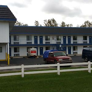 Rensselaer Economy Inn Exterior photo