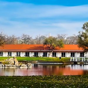 לינה וארוחת בוקר Alcsutdoboz Pannonia Golf & Country Club Exterior photo