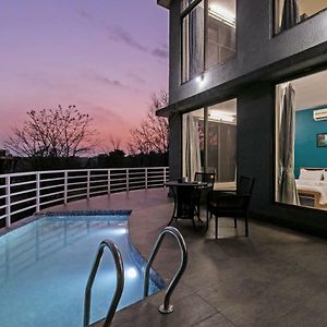 קארג'אט Stayvista'S Elevar Villa - Elevate Your Stay With A Mountain-View, Terrace & Plunge Pool Exterior photo