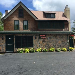 אולד פורג' Pine Knoll Hotel Lakeside Lodge & Cabin Exterior photo