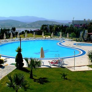 Bogazici Lakeside Garden Exterior photo