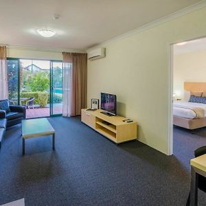 Perth Ascot Central Apartment Hotel Official Exterior photo