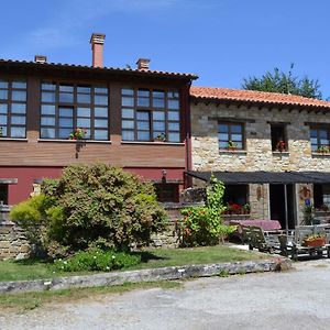 Oles Apartamentos Rurales La Cirigueena Exterior photo