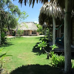 קורוזאל Cerros Beach Inn Exterior photo