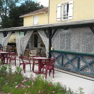 Montrollet Auberge La Marchadaine Exterior photo