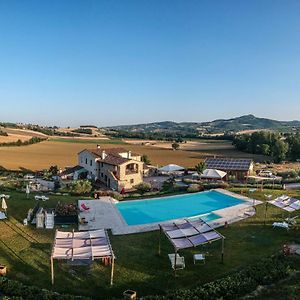 הוילה מרשאנו Agriturismo San Silvestro Exterior photo