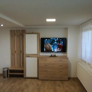 דירות Sucany Apartman Katka Exterior photo