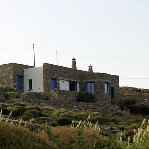 Kastrianí Bioclimatic Stone Built Villa Exterior photo