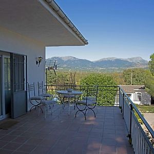 בית הארחה גואדאראמה 	La "Casita" De La Sierra Exterior photo