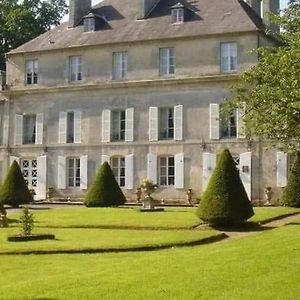 Le Breuil-en-Bessin Chateau De Goville Exterior photo