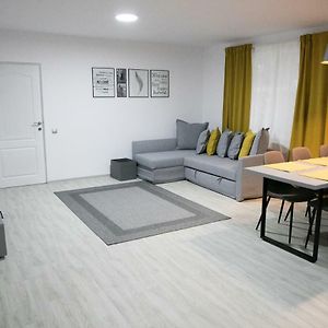 דירות Apartament Toplita Exterior photo