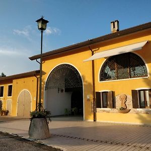 הוילה נוברטה די פיאבה Agriturismo Gazza Ladra Exterior photo