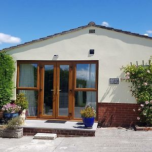 סומרטון Rosehip Cottage Exterior photo