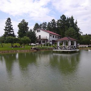 Rahinge Kure Guesthouse Exterior photo