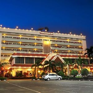 פראה Maeyom Palace Hotel Exterior photo