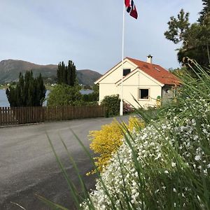 Selje Skogstad Holiday Home Exterior photo