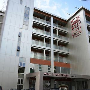 קורור West Plaza Hotel At Lebuu Street Exterior photo