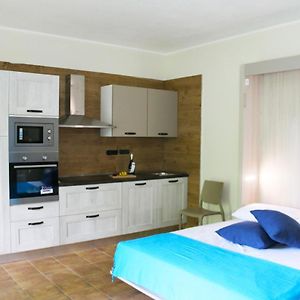 אריצו Casa Vacanze Il Giardino - Appartamento Nocciolo Exterior photo