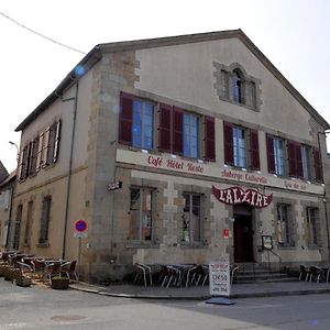 מלון Jarnages L'Alzire - Logis Auberge Culturelle Exterior photo