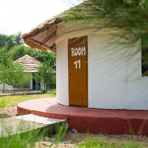 Folonko Tamba Kuruba Eco-Lodge Exterior photo