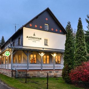 מלון Marenice Maxmillian Pension & Restaurant Exterior photo